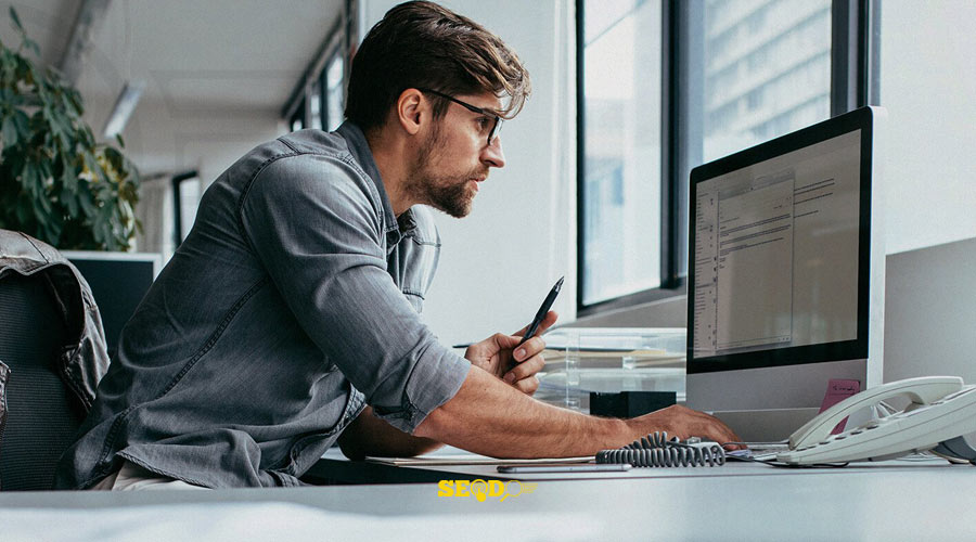 مقایسه مدیر سئو با کارشناس ارشد سئو